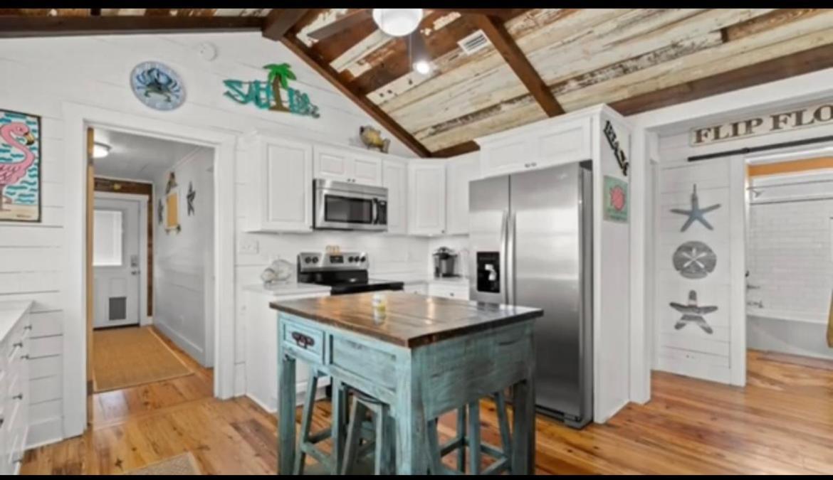 Http:beachychicprivatepoolandbeachaccess Holiday home *